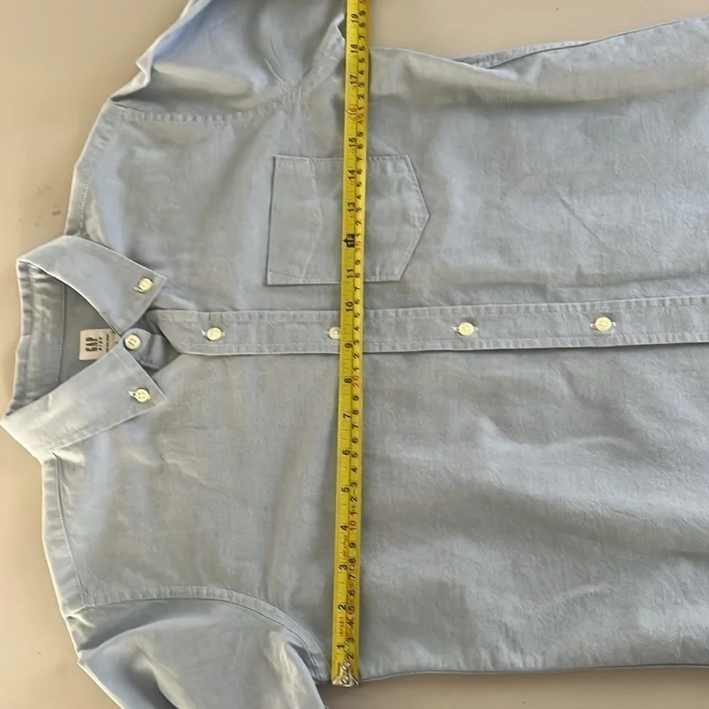 GAP - boys oxford shirt - long sleeve button down. Size XL (18)